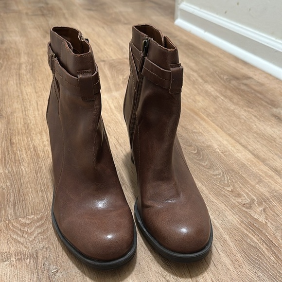 FRANCO SARTO | Women's Nino Boots in Acorn - Picture 4 of 8